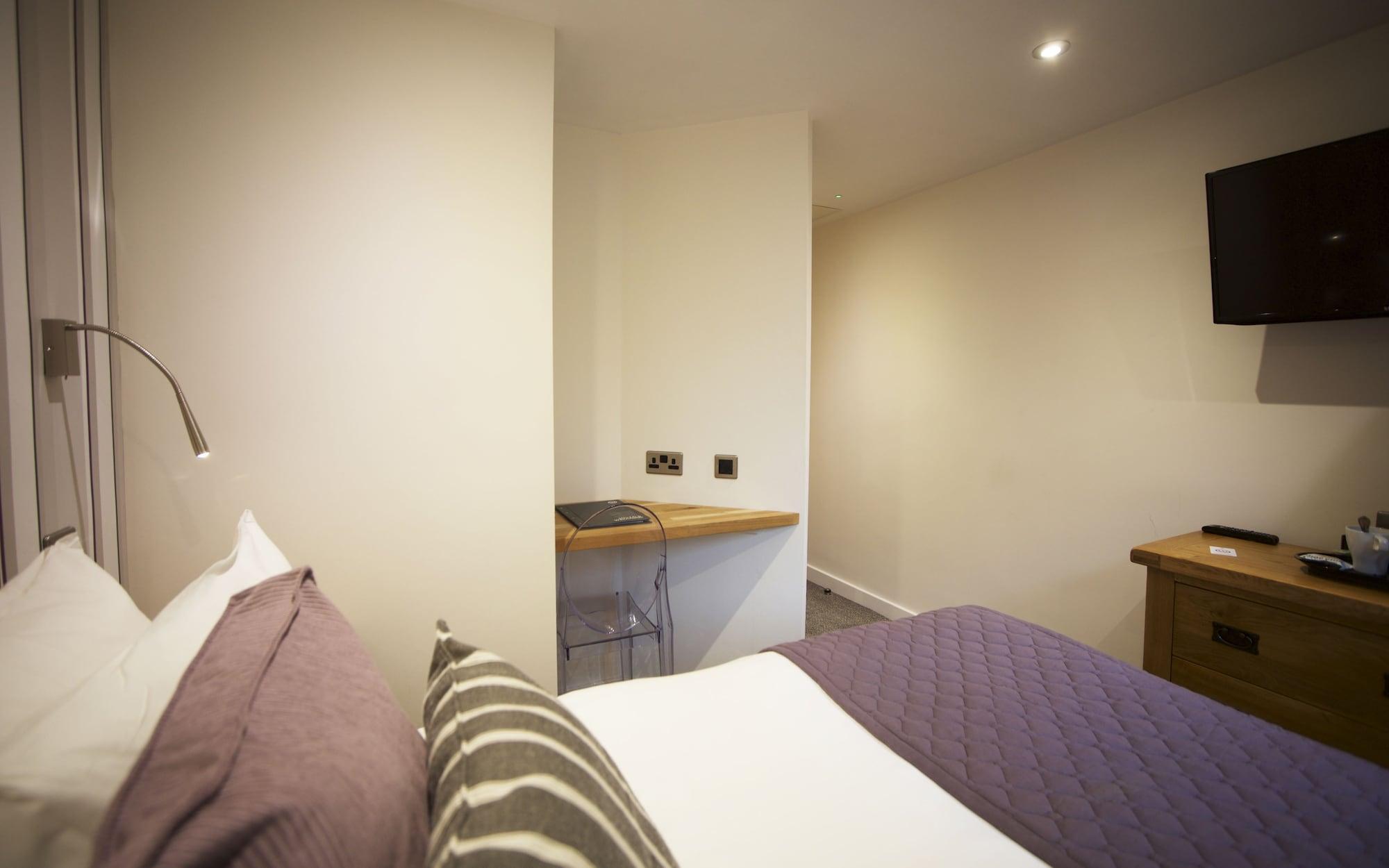 The Waterside Hotel And Leisure Club Manchester Bagian luar foto