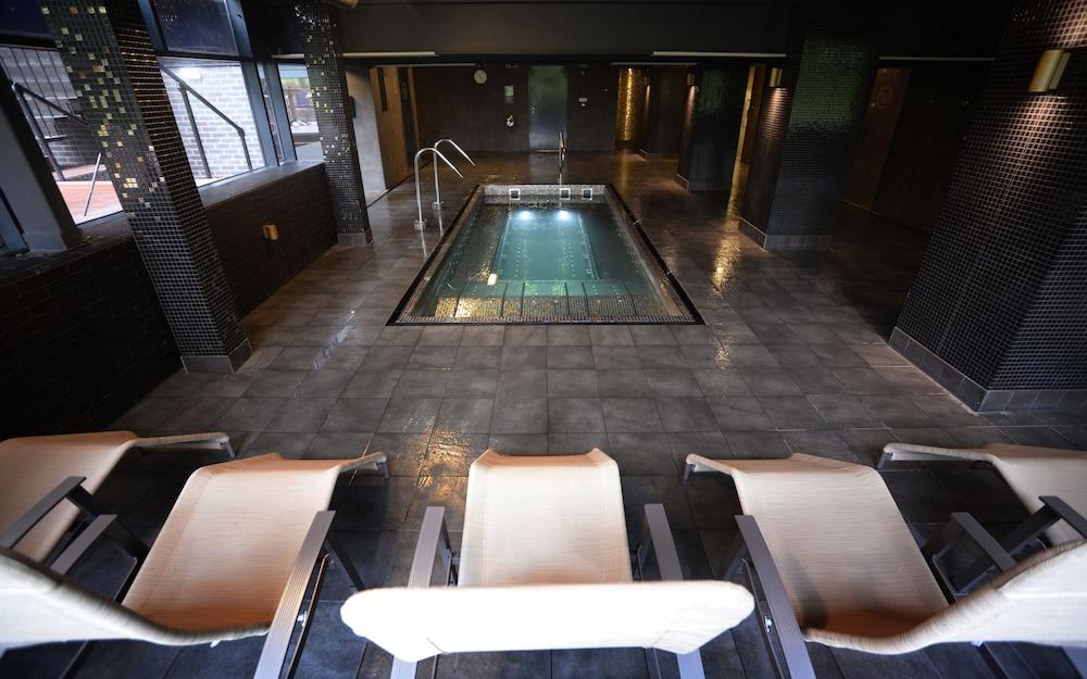 The Waterside Hotel And Leisure Club Manchester Bagian luar foto