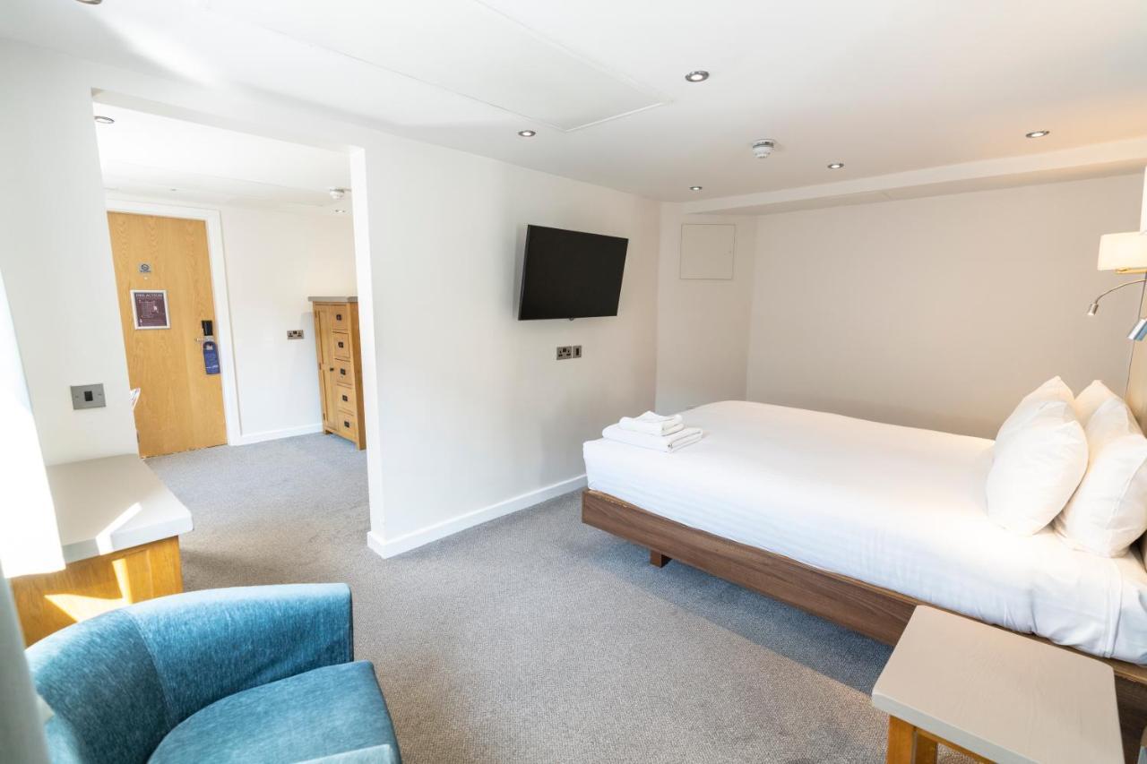 The Waterside Hotel And Leisure Club Manchester Bagian luar foto