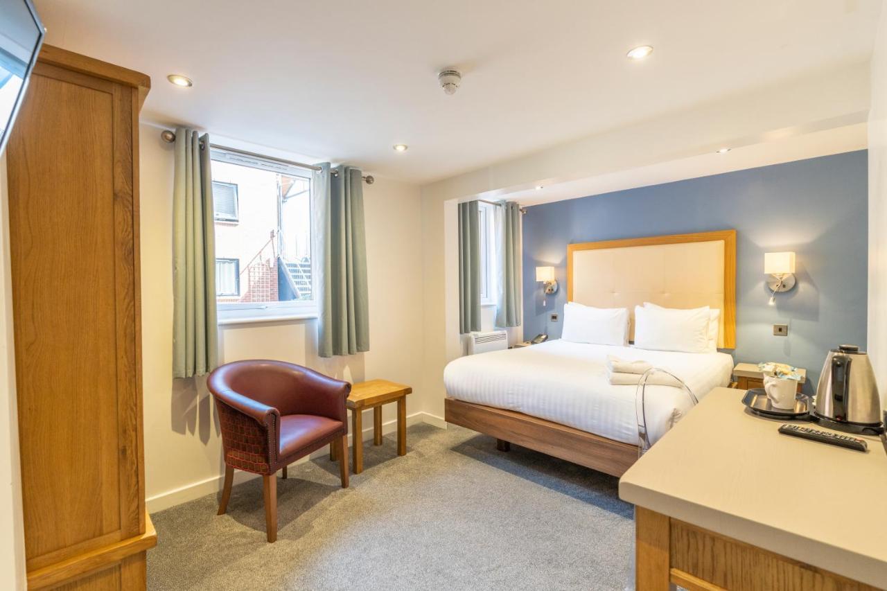 The Waterside Hotel And Leisure Club Manchester Bagian luar foto