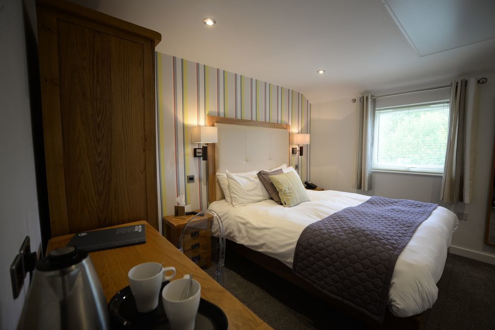 The Waterside Hotel And Leisure Club Manchester Bagian luar foto