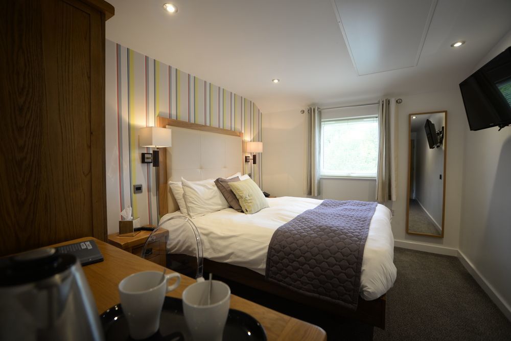 The Waterside Hotel And Leisure Club Manchester Bagian luar foto