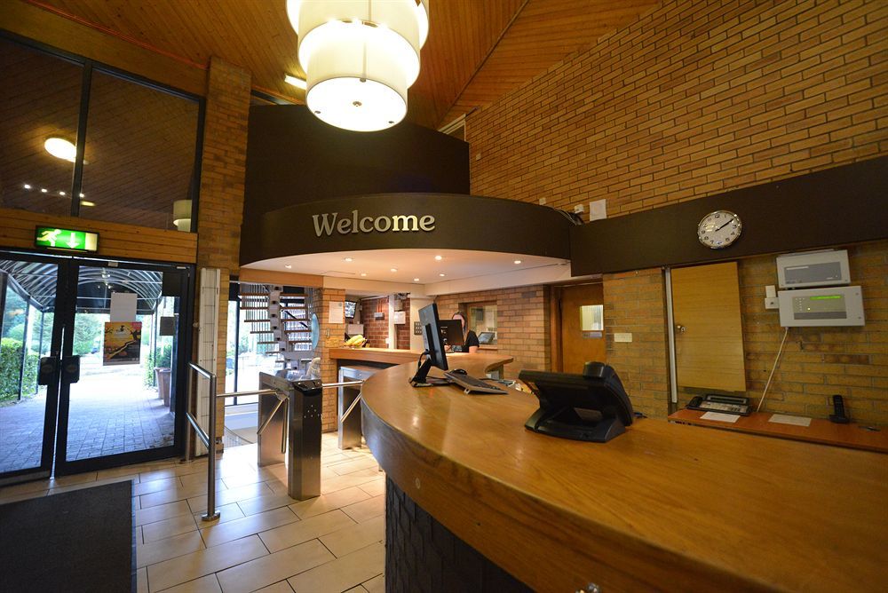 The Waterside Hotel And Leisure Club Manchester Bagian luar foto